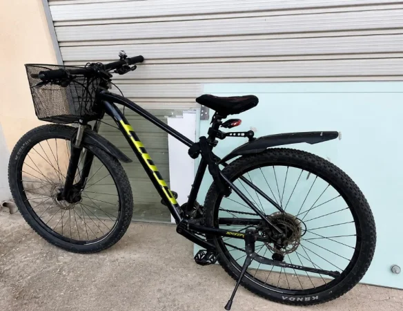 Tirane, shes Scott 350 €