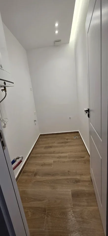 Tirane, shitet apartament 2+1+Ballkon Kati 6, 99 m² 150.000 € (Paskuqan)