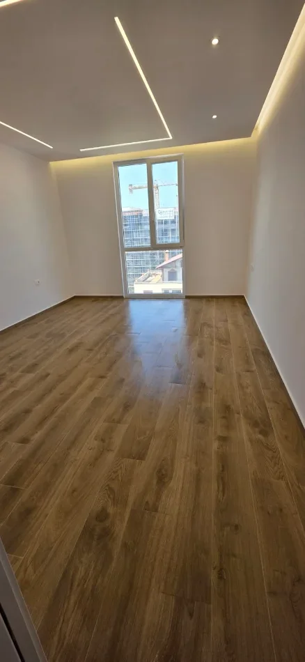 Tirane, shitet apartament 2+1+Ballkon Kati 6, 99 m² 150.000 € (Paskuqan)