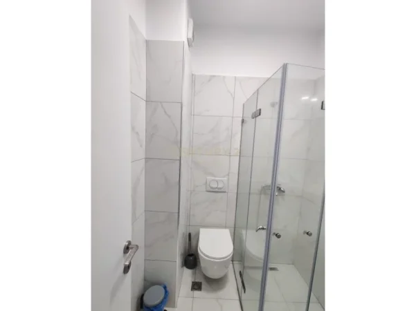Tirane, jepet me qera apartament 2+1 Kati 2, 108 m² 800 € (hipoteka)