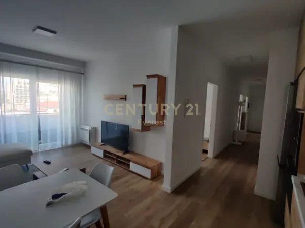Tirane, jepet me qera apartament 2+1 Kati 2, 108 m² 800 € (hipoteka)