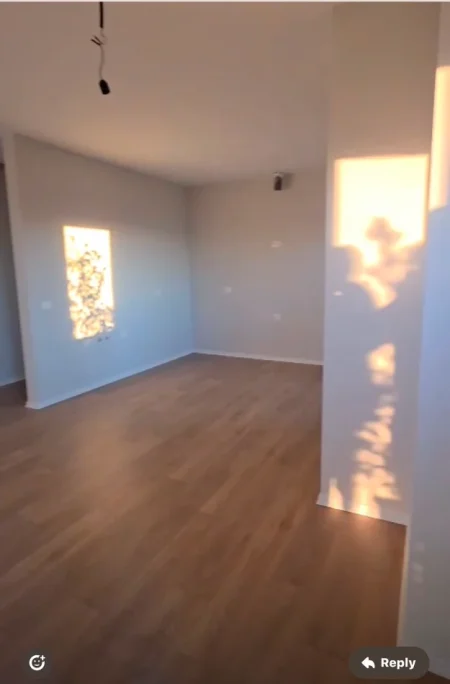 Tirane, jepet me qera zyre Kati 18, 160 m² 2.500 € (Tirana Garden Building , Rruga e Kavajës)