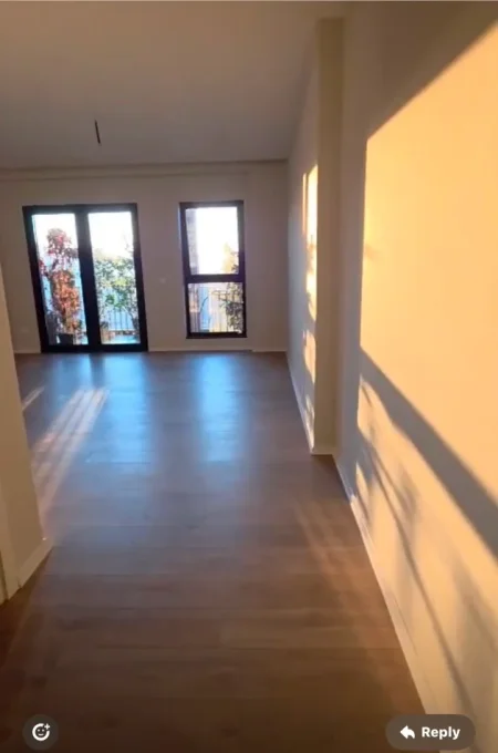 Tirane, jepet me qera zyre Kati 18, 160 m² 2.500 € (Tirana Garden Building , Rruga e Kavajës)