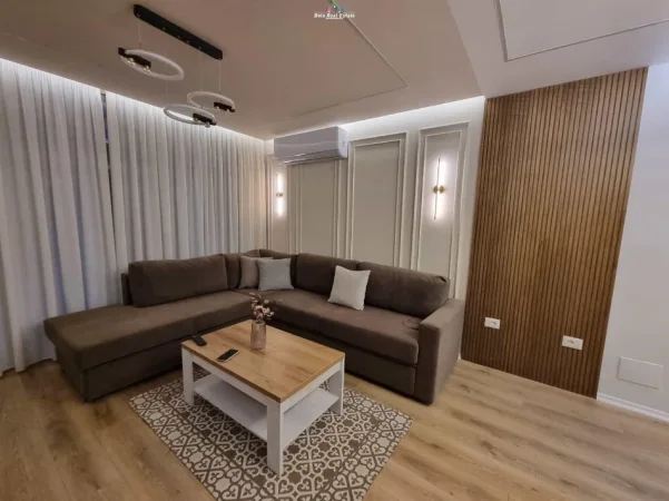 Tirane, jepet me qera apartament duplex 2+1 Kati 2, 110 m² 1.500 € (Rruga Urani Pano)