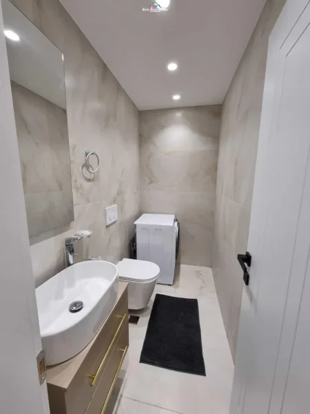 Tirane, jepet me qera apartament duplex 2+1 Kati 2, 110 m² 1.500 € (Rruga Urani Pano)