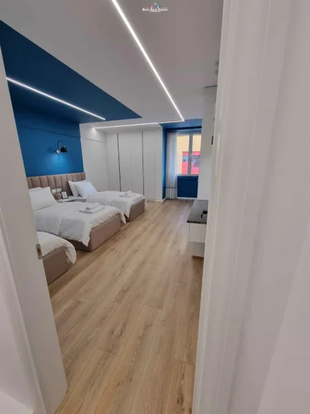 Tirane, jepet me qera apartament duplex 2+1 Kati 2, 110 m² 1.500 € (Rruga Urani Pano)