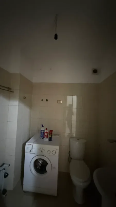 Tirane, jepet me qera apartament 3+1+Ballkon Kati 2, 750 € 