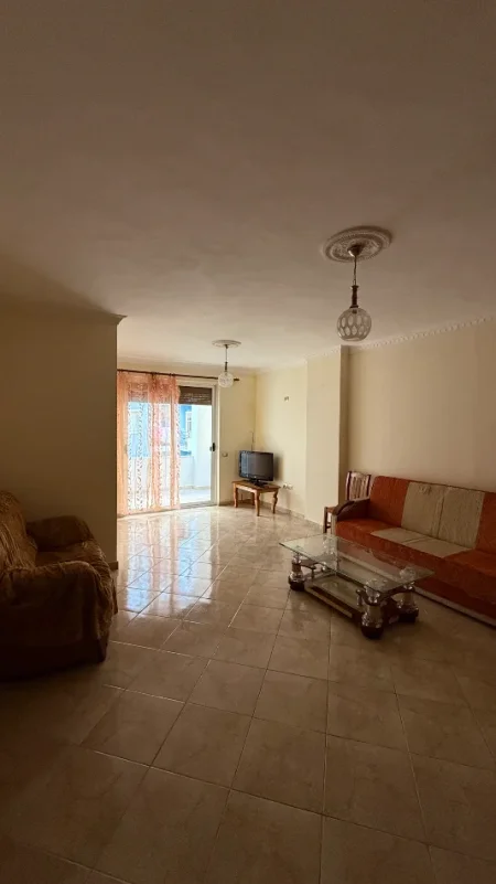 Tirane, jepet me qera apartament 3+1+Ballkon Kati 2, 750 € 