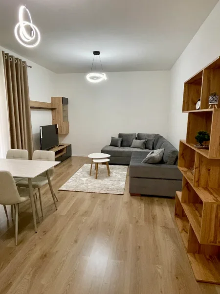 Tirane, Paskuqan,42.000 lekë,  jepet me qera apartament 1+1+Aneks+Ballkon Kati 2, 67 m² 450 € (Rruga Lidhja e Prizrenit)