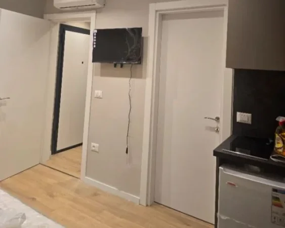 Tirane, jepet me qera garsonier Kati 4, 25 m² 400 € (rruga bardhyl)