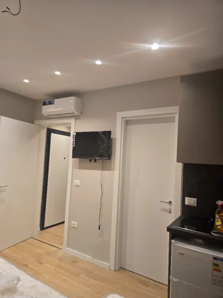Tirane, jepet me qera garsonier Kati 4, 25 m² 400 € (brryli)