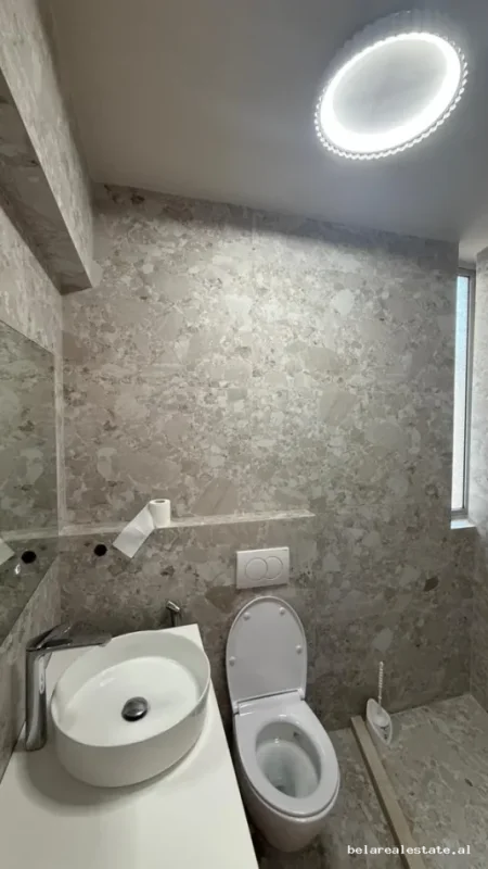 Tirane, jepet me qera apartament 1+1 Kati 2, 46 m² 530 € (Rruga Teodor Muzaka)