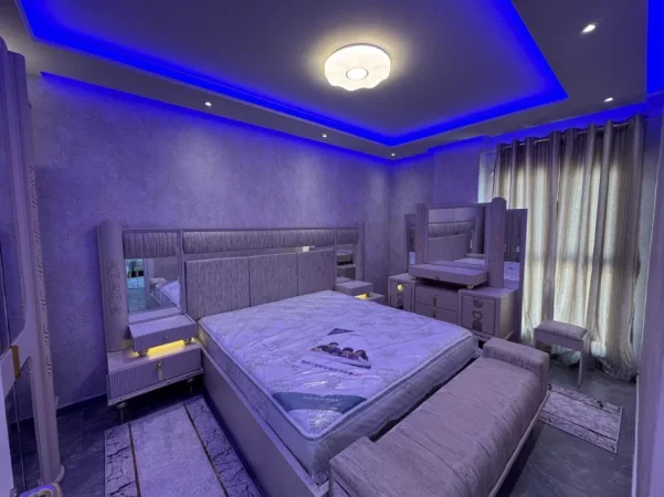 Tirane, jepet me qera apartament 1+1 Kati 8, 70 m² 500 € (Univers City)