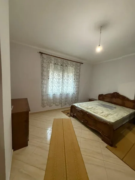 Tirane, jepet me qera apartament 1+1 Kati 2, 70 m² 400 € (Prane Vero Kafe)