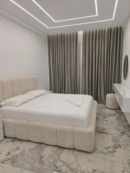 Tirane, jepet me qera apartament 1+1+Ballkon Kati 5, 60 m² 55000 Leke (Paskuqan)
