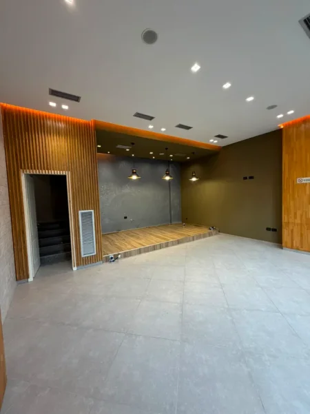 Tirane, shitet ambjent biznesi Kati 0, 47 m² 177.000 € (Astir)
