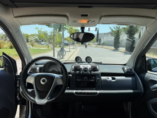 Tirane, shitet makine Smart Benzin, gri e erret automatik 200.000 km 3.800 €