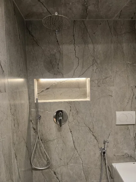 Tirane, jepet me qera garsonier Studio Kati 4, 25 m² 400 € (Rruga Hoxha Tahsim, Perballe Me Oslo Brryli)