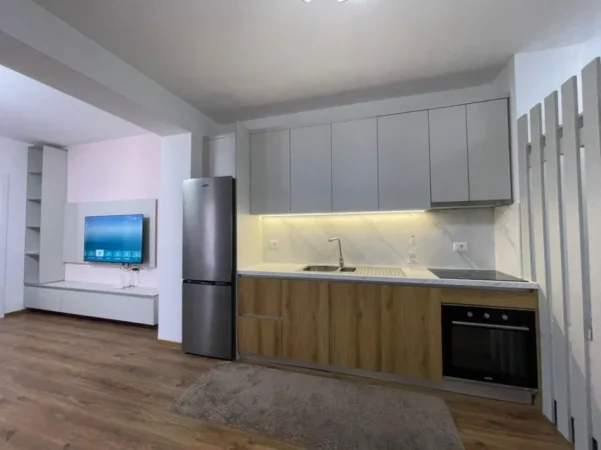 Tirane, shitet apartament , 110 m² 