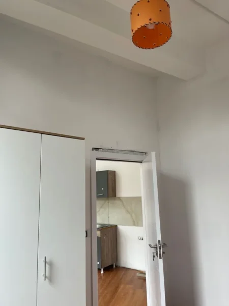 Tirane, jepet me qera apartament , 62 m² 490 € 