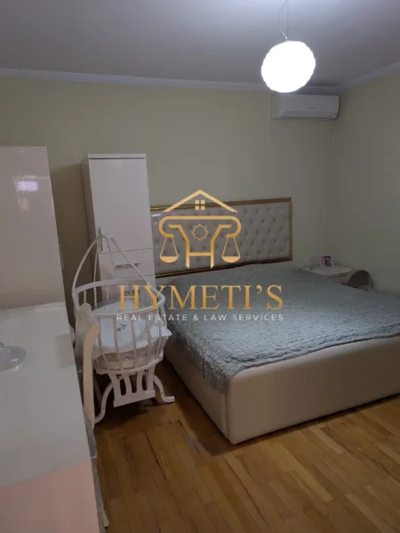 Tirane, shitet Vile Vile 3 Katshe , 280 m² 550.000 € (Rr. Luigj Gurakuqi)