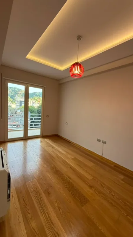 Tirane, shitet apartament 2+1 Kati 4, 96 m² 260.000 € (Liqeni i Thatë)