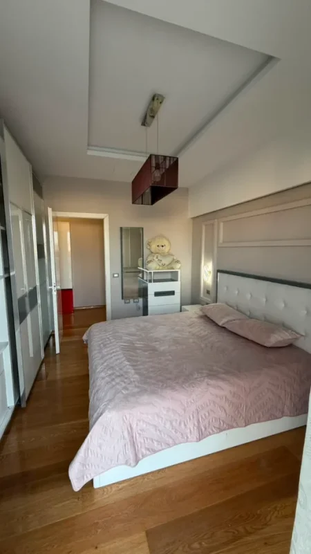 Tirane, shitet apartament 2+1 Kati 4, 96 m² 260.000 € (Liqeni i Thatë)