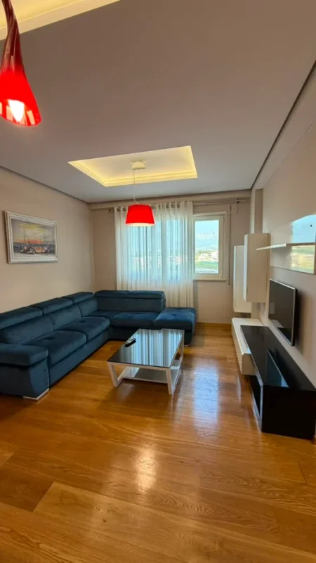 Tirane, shitet apartament 2+1 Kati 4, 96 m² 260.000 € (Liqeni i Thatë)