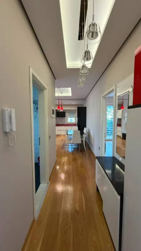 Tirane, shitet apartament 2+1 Kati 4, 96 m² 260.000 € (Liqeni i Thatë)