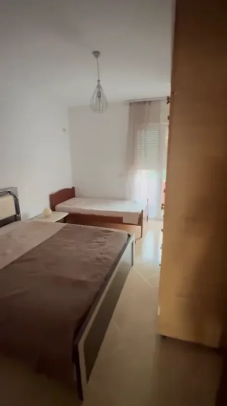 Tirane, jepet me qera apartament 2+1 Kati 6, 100 m² 700 € (Ambasada Amerikane ,Rruga e Elbasanit)