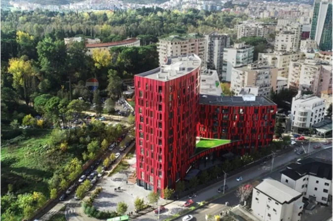 Tirane, jepet me qera , 150 m² 2.000 € 