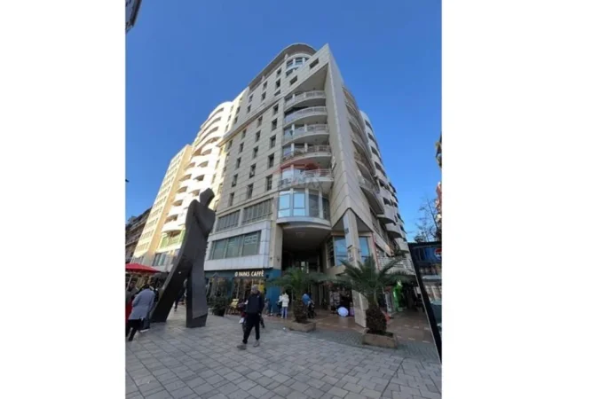 Tirane, jepet me qera , 21 m² 650 € 