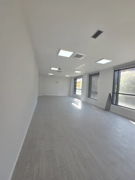 Tirane, jepet me qera apartament Kati 2, 104 m² 500000 leke (Hoxha Tasim)