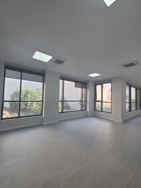 Tirane, jepet me qera apartament Kati 2, 104 m² 500000 leke (Hoxha Tasim)