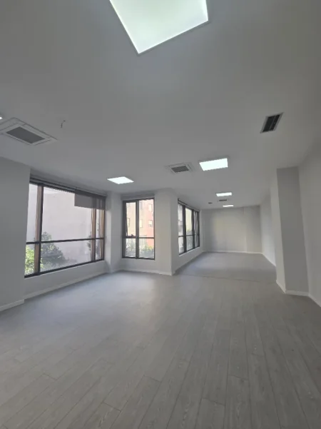 Tirane, jepet me qera apartament Kati 2, 104 m² 500000 leke (Hoxha Tasim)