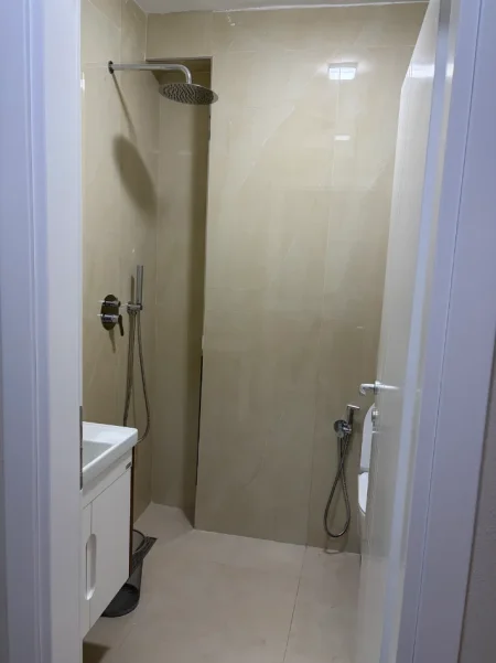 Tirane, jepet me qera nga Pronari, pa-komision zyre Kati 0, 2 m² 550 € (Rr Abdyl Frasheri)