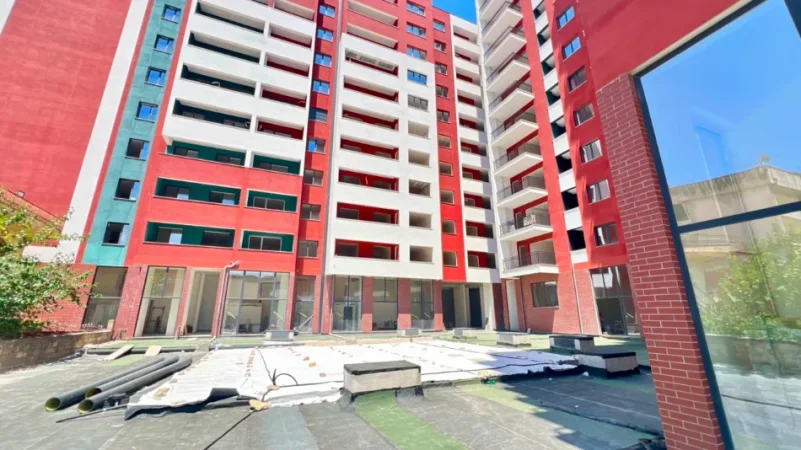 🏠SHITET: 2+1+1 Garderob 📍Xhamllik - Orientim Jug 🌞 - 170,000€ - Pallat V.2026 - K.2 - 99m² ||  🔥Gati per Banim - Gusht 2026🔥