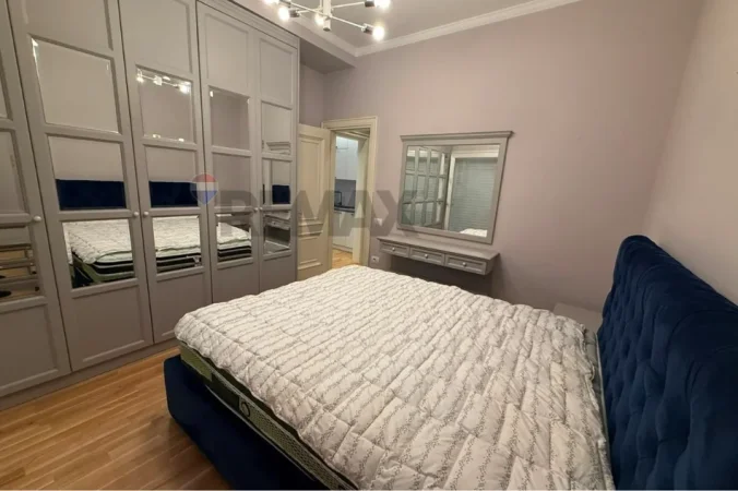 Tirane, jepet me qera apartament , 70 m² 700 € 