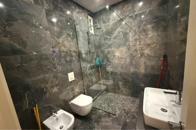 Tirane, jepet me qera apartament , 70 m² 700 € 