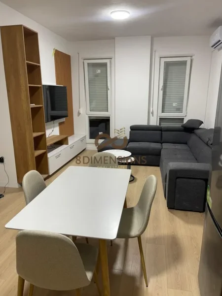 Tirane, jepet me qera apartament 1+1 Kati 7, 70 m² 450 € 