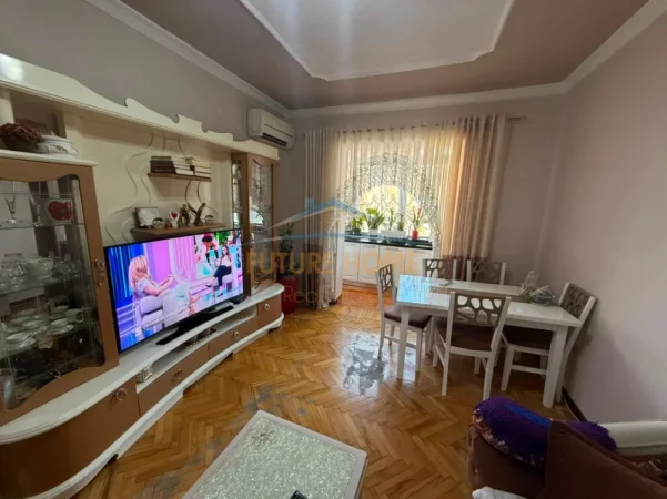 Tirane, shitet apartament 2+1 Kati 3, 72 m² 210.000 € (Myslym Shyri)