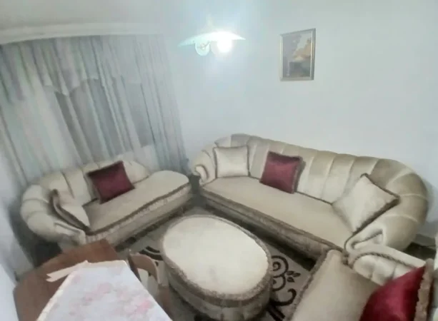 Tirane, jepet me qera apartament 1+1+Ballkon Kati 3, 60 m² 350 € (Allias)