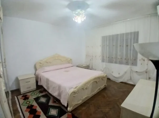 Tirane, jepet me qera apartament 1+1+Ballkon Kati 3, 60 m² 350 € (Allias)