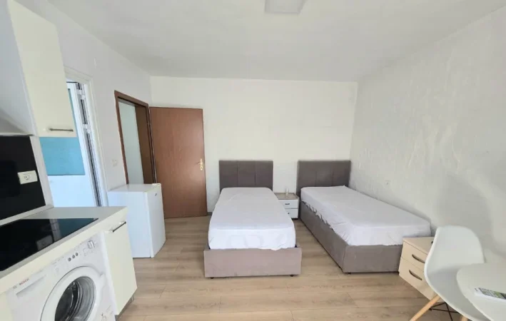 Tirane, jepet me qera apartament 1+1+Ballkon Kati 4, 38 m² 440 € (Oslo bar)