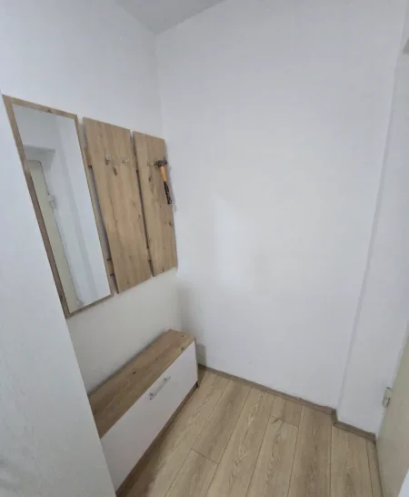 Tirane, jepet me qera apartament 1+1+Ballkon Kati 4, 38 m² 440 € (Oslo bar)