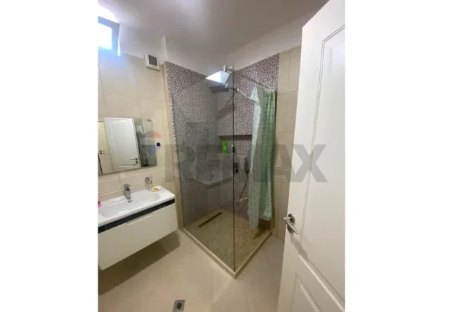 Tirane, jepet me qera apartament , 690 € 