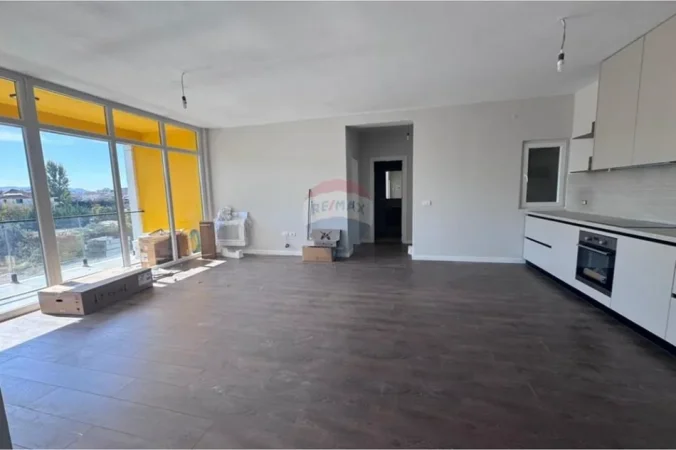 Tirane, jepet me qera apartament , 120 m² 700 € 