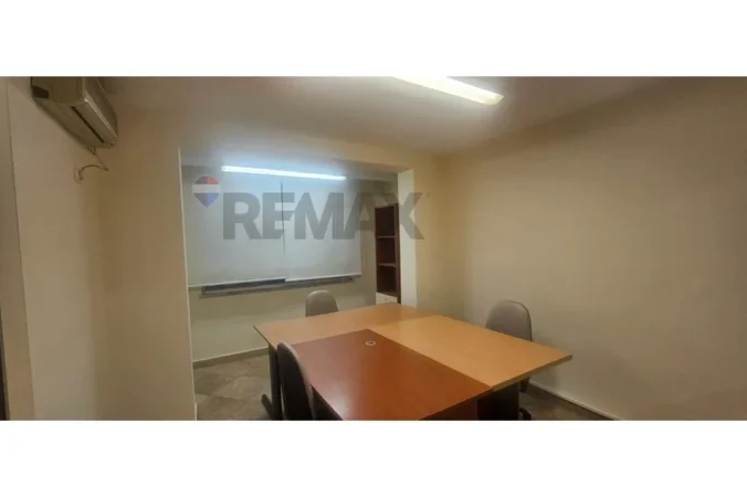 Tirane, jepet me qera , 60 m² 600 € (Blv Barjam Curri)