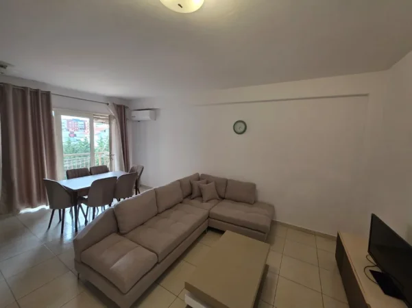Tirane, jepet me qera apartament 2+1 Kati 3, 100 m² 600 € (Don Bosko)