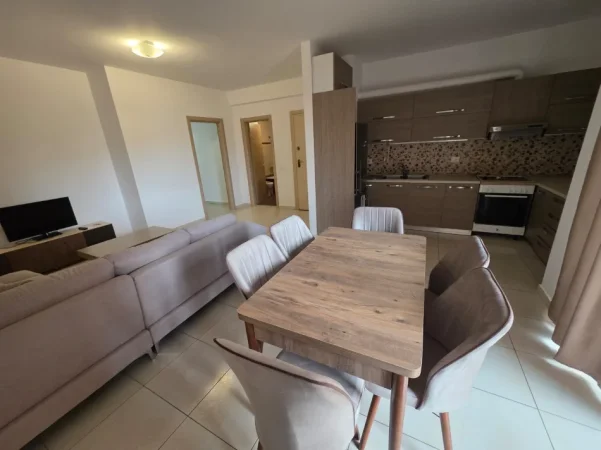 Tirane, jepet me qera apartament 2+1 Kati 3, 100 m² 600 € (Don Bosko)